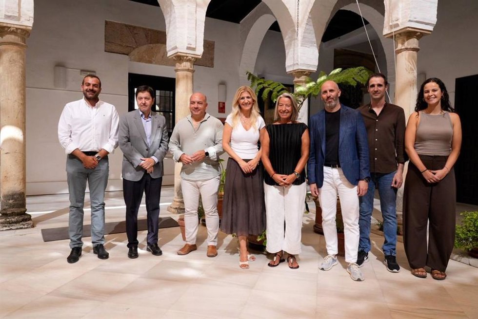 Autoridades en la presentación de la Noche del Patrimonio.