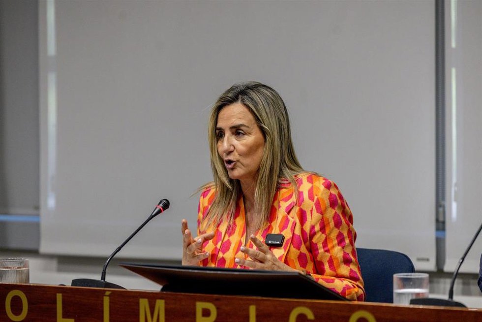 Archivo - La ministra de Educación, Formación Profesional y Deportes, Milagros Tolón, durante una reunión con el presidente del COE, Alejandro Blanco, en el Comité Olímpico Español, a 28 de julio de 2026, en Madrid (España).