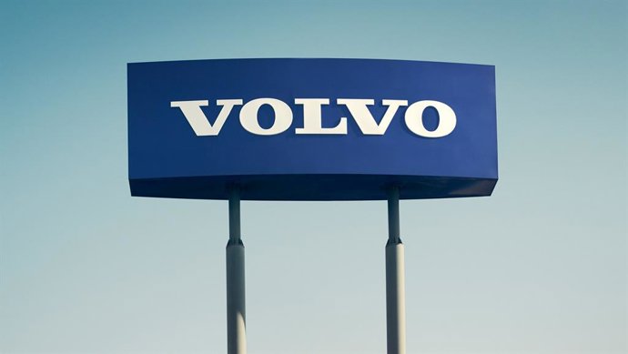 Archivo - Logotipo de Volvo Group.
