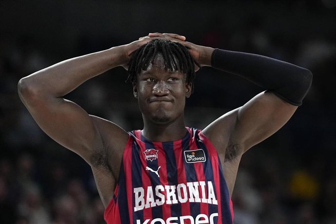 Archivo - Khalifa Diop, en un partido con el Kosner Baskonia.