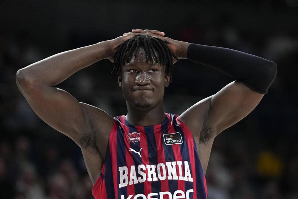Archivo - Khalifa Diop, en un partido con el Kosner Baskonia.