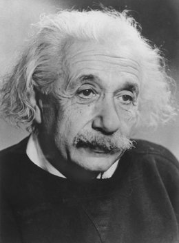 Archivo - Arquivo - ARQUIVADO - 30 de novembro de 1945, --: Albert Einstein, físico nascido na Alemanha e fundador da teoria da relatividade. Documentos relativos aos últimos anos de vida de Albert Einstein estão sendo publicados em um livro cerca de 20 a