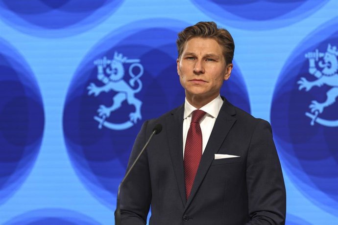 Archivo - El ministro de Defensa de Finlandia, Antti Hakkanen, durante una rueda de prensa.