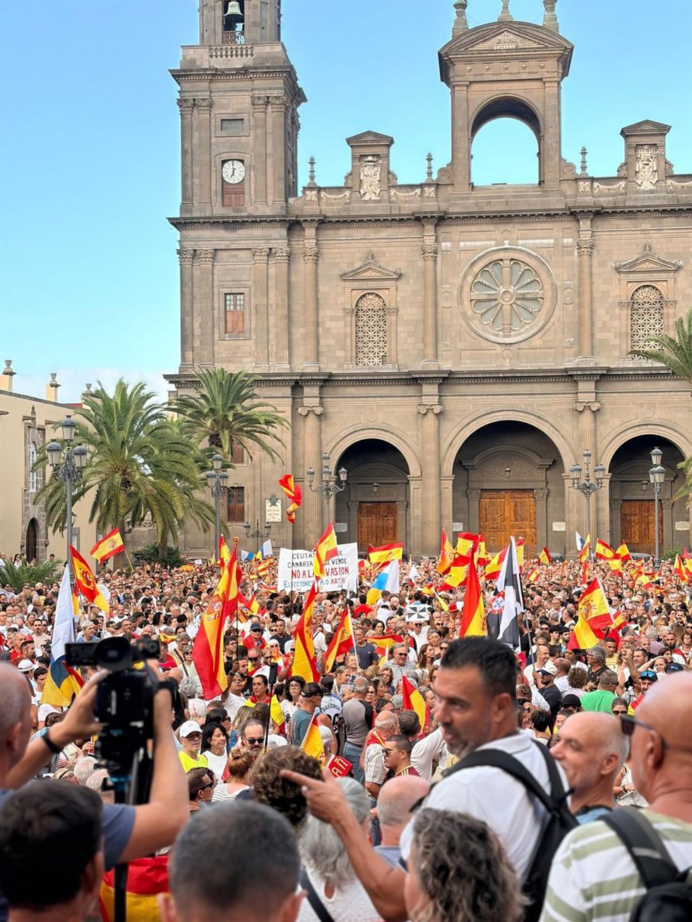 Manifestación en Las Palmas de Gran Canaria en apoyo a Ceuta por la crisis migratoria, este miércoles 2 de septiembre de 2026.