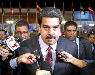 Archivo - El presidente de Venezuela, Nicolás Maduro, a su llegada a la VII Cumbre de las Américas, celebrada en Panamá.