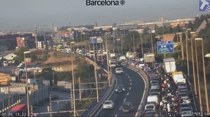 Colas en la Ronda Litoral este jueves