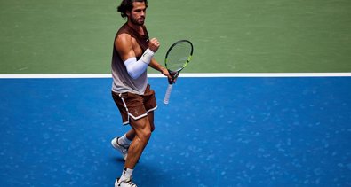 Tenis