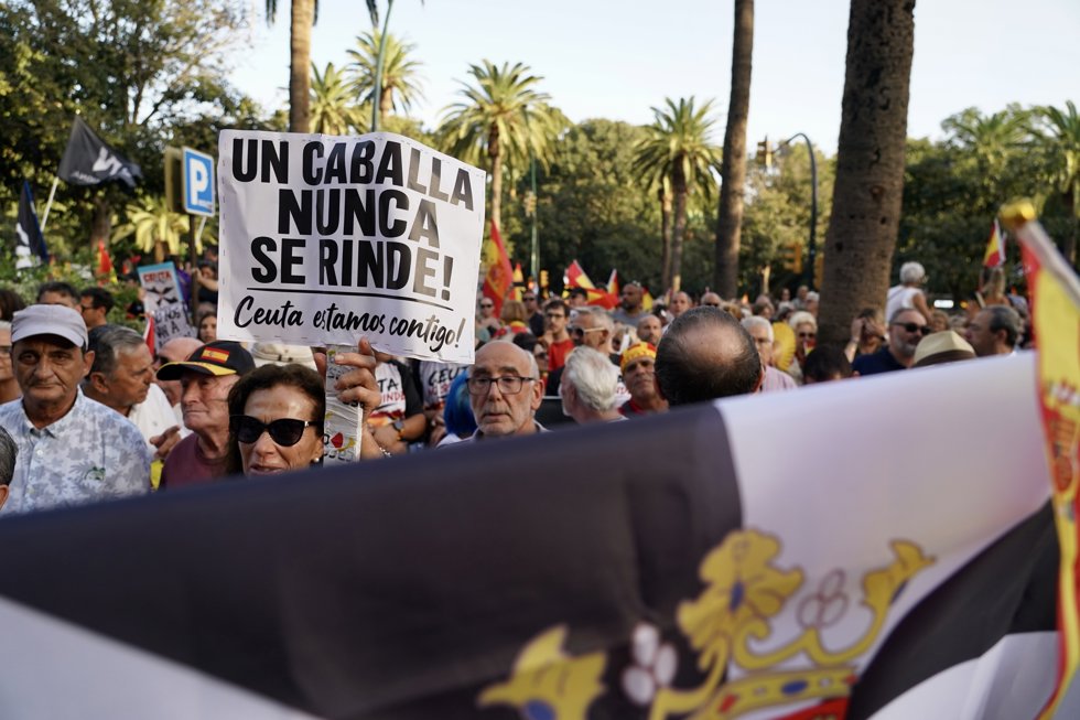 Imágenes de la concentración en Málaga en apoyo al pueblo de Ceuta