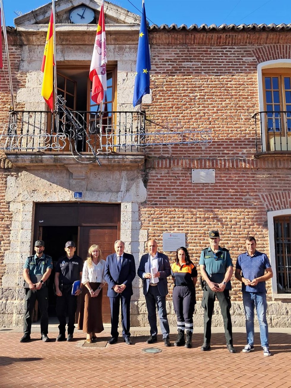 Participantes en la Junta Local de Seguridad de Laguna de Duero (Valladolid).