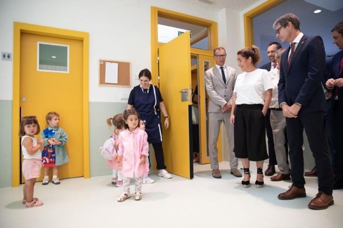 Inauguración de la escuela