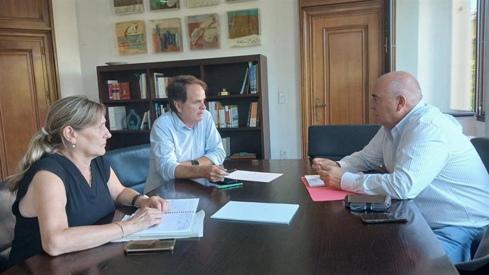 El principio de acuerdo se ha cerrado esta mañana durante una reunión mantenida por el consejero de Hacienda, Interior y Administración Pública, Roberto Bermúdez de Castro, y el diputado delegado del SPEI de la Diputación de Zaragoza, Alfredo Zaldívar.