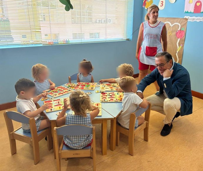 El delegado territorial de Educación en Málaga, Miguel Briones, en la inauguración del curso escolar de Educación Infantil.