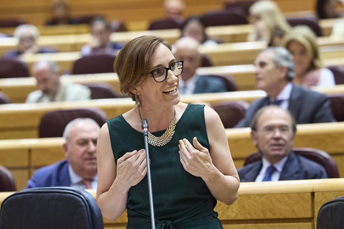 Archivo - Arquivo - Mónica García, Ministra da Saúde, durante uma sessão de questionamento ao Governo no Senado, em 9 de junho de 2026, em Madri (Espanha). O Governo enfrenta no Senado as perguntas da oposição sobre segurança e protestos, gastos com a Def