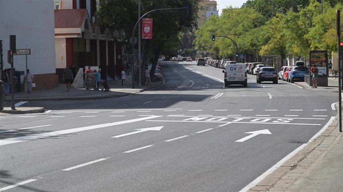 Ronda de Triana tras las recientes labores de reasfaltado llevadas a cabo por Urbanismo