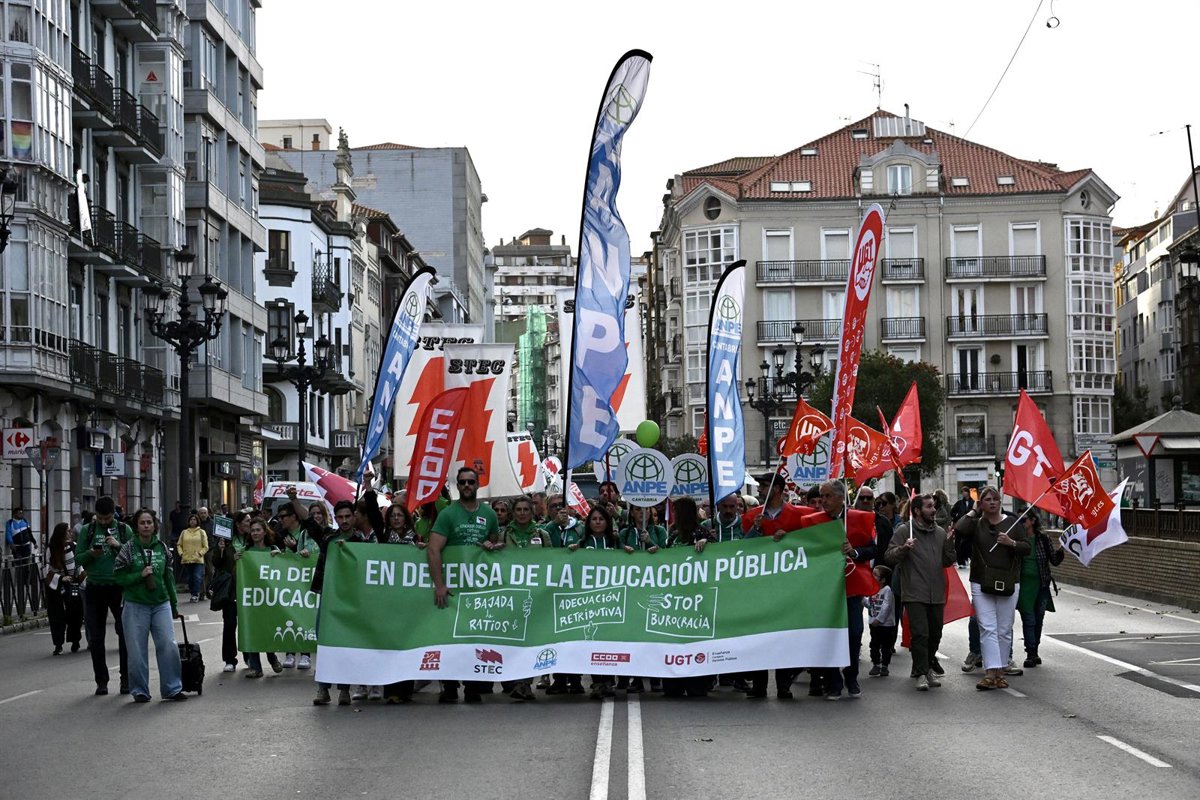 UGT se adhiere a la Plataforma por la Enseñanza Pública de Cantabria pero con autonomía e independencia sindical