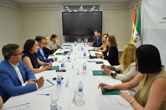La delegada del Gobierno de Andalucía en Málaga, Patricia Navarro, en la primera reunión de coordinación de los delegados territoriales de la provincia.