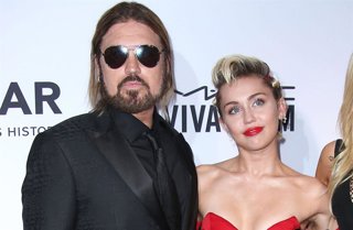 Billy Ray Cyrus apoya que Miley prescinda de su apellido: "Es una evolución natural para una superestrella"