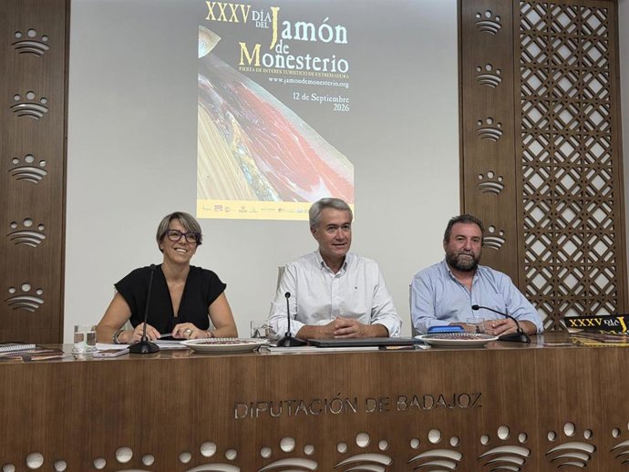 El Día del Jamón de Monesterio espera superar los 10.000 visitantes en una jornada ininterrumpida de degustaciones populares.