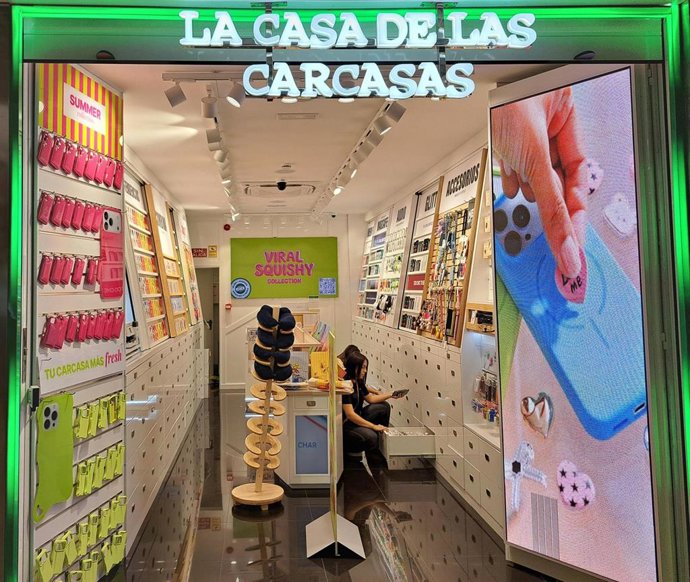 Establecimiento de La Casa de las Carcasas, recientemente incorporado a la oferta de locales comerciales en el edificio terminal del aeropuerto