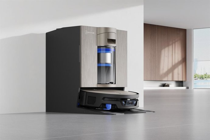 O novo robô aspirador Deebot X12S OmniCyclone da Ecovacs.