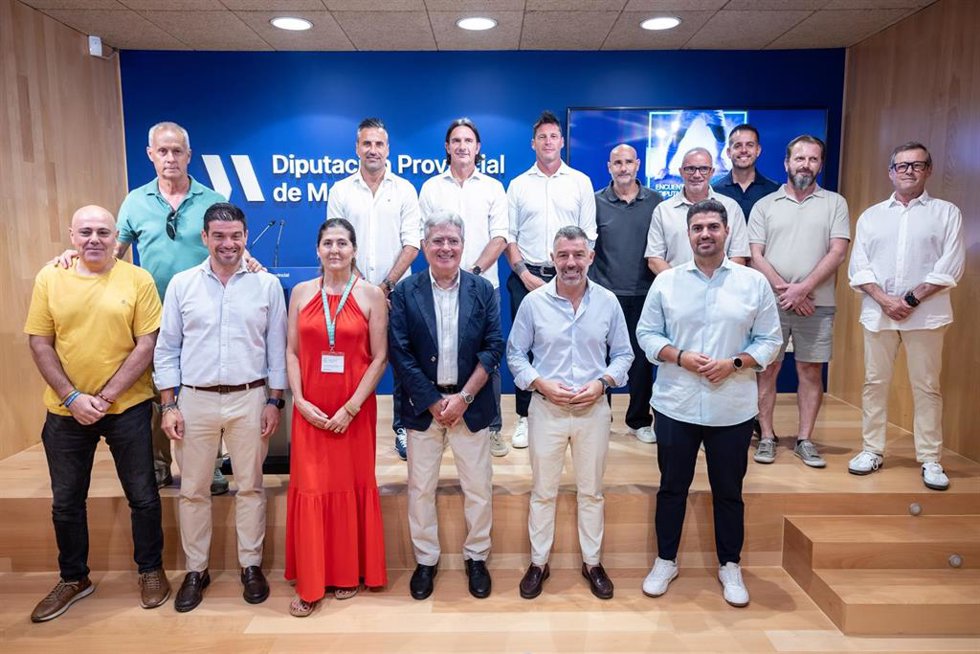 Presentación de la iniciativa de los encuentros Málaga CF Forever