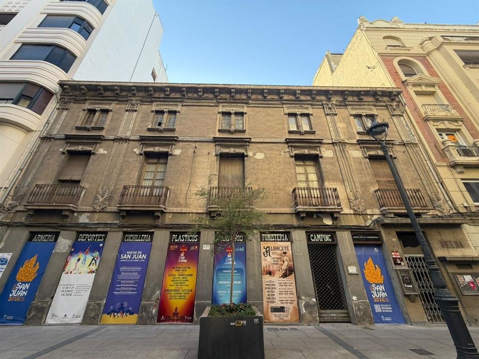 Archivo - El edificio Belda de Albacete pasará de ser residencial a comercial.