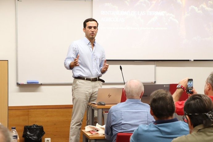 Ponencia de Joao Maria Seabra da Costa en el curso de la UNIA.