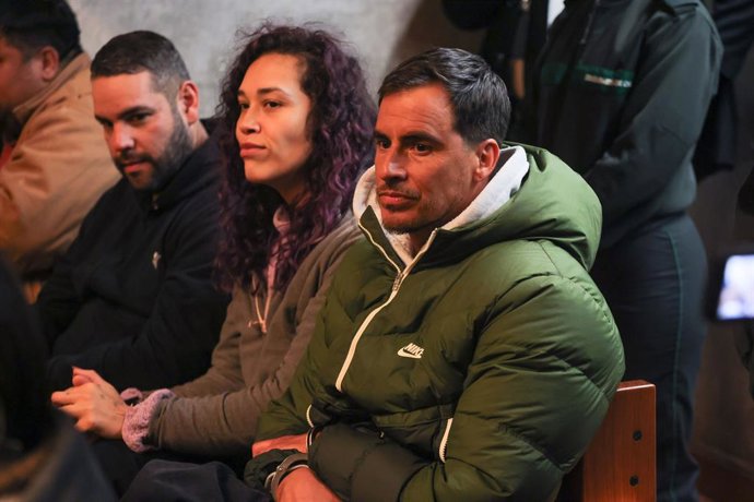 Santiago, 18 de Agosto de 2026.  El 4to juzgado de Garantia de Santiago realiza la formalizacion a 38 imputados incluido Camilo Huerta por la Operacion Imperio Amsterdam por venta de Marihuana con fachada de venta medicinal de canabis.  Luis Quinteros