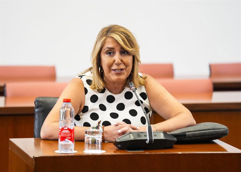 Archivo - La senadora socialista Susana Díaz comparece en el Parlamento andaluz. (Foto de archivo).