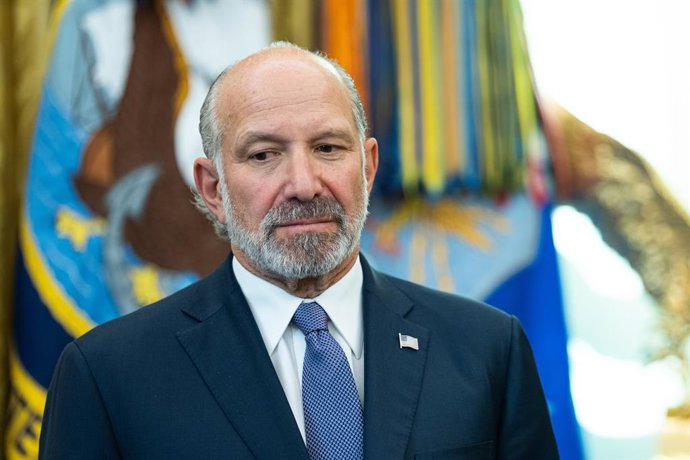 6 de agosto de 2026, Washington, Distrito de Columbia, EUA: O secretário de Comércio dos Estados Unidos, Howard Lutnick, durante um evento de assinatura de uma ordem executiva no Salão Oval da Casa Branca, em Washington, DC, EUA, na quinta-feira, 6 de ago