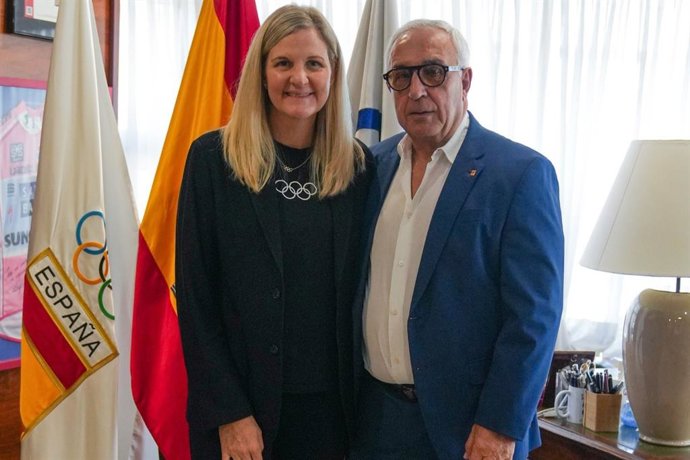 Kirsty Coventry, presidenta del COI, y Alejandro Blanco, presidente del COE.