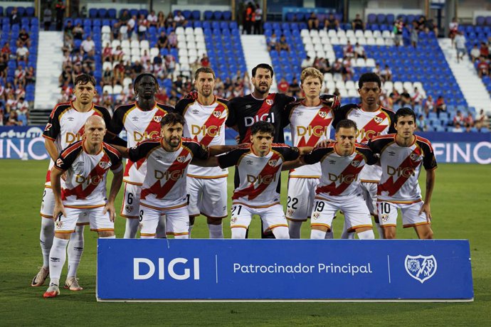 August 20, 2026, Leganes, Spain: Team of Rayo Vallecano seen in action during LaLiga EA SPORTS 26/27 game between teams of Rayo Vallecano and Deportivo Alaves.Rayo Vallecano and Alavés shared the points in a 1-1 draw at Butarque in LaLiga. Sergio Camello 