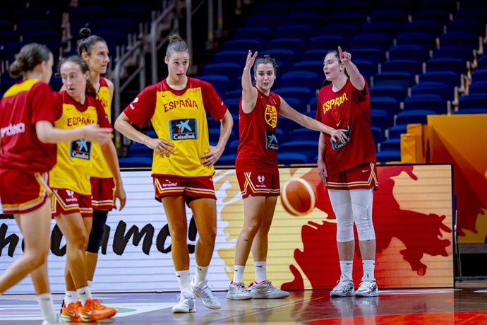La selección femenina durante un entrenamiento en Berlín