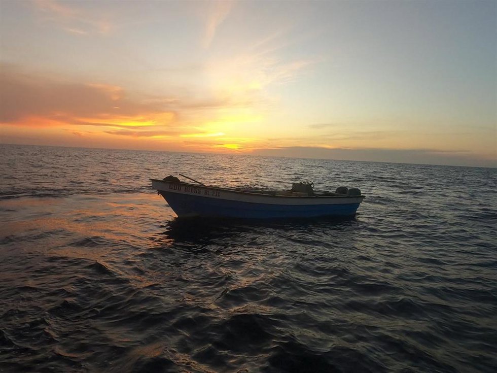 Embarcación interceptada por la Guardia Costera de EEUU en cuya estela se hallaron 47 fardos de marihuana