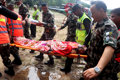Rescatadas con vida dos personas nueve días después de las inundaciones en Nepal, que dejan casi 1.300 muertos