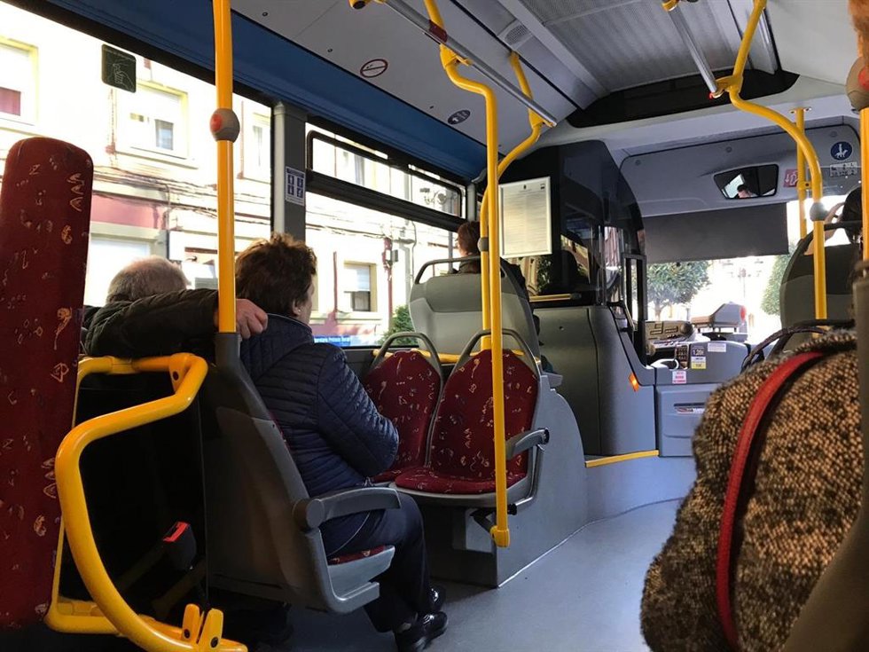 Archivo - Autobús urbano de Oviedo, TUA