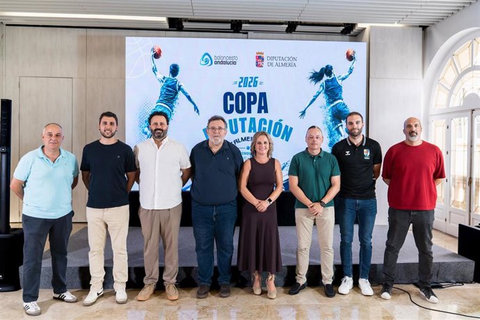 Acto de presentación de la Copa Diputación de Baloncesto en Almería.