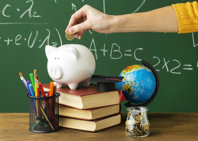 Archivo - Ahorro en el gasto de la 'vuelta al cole'
