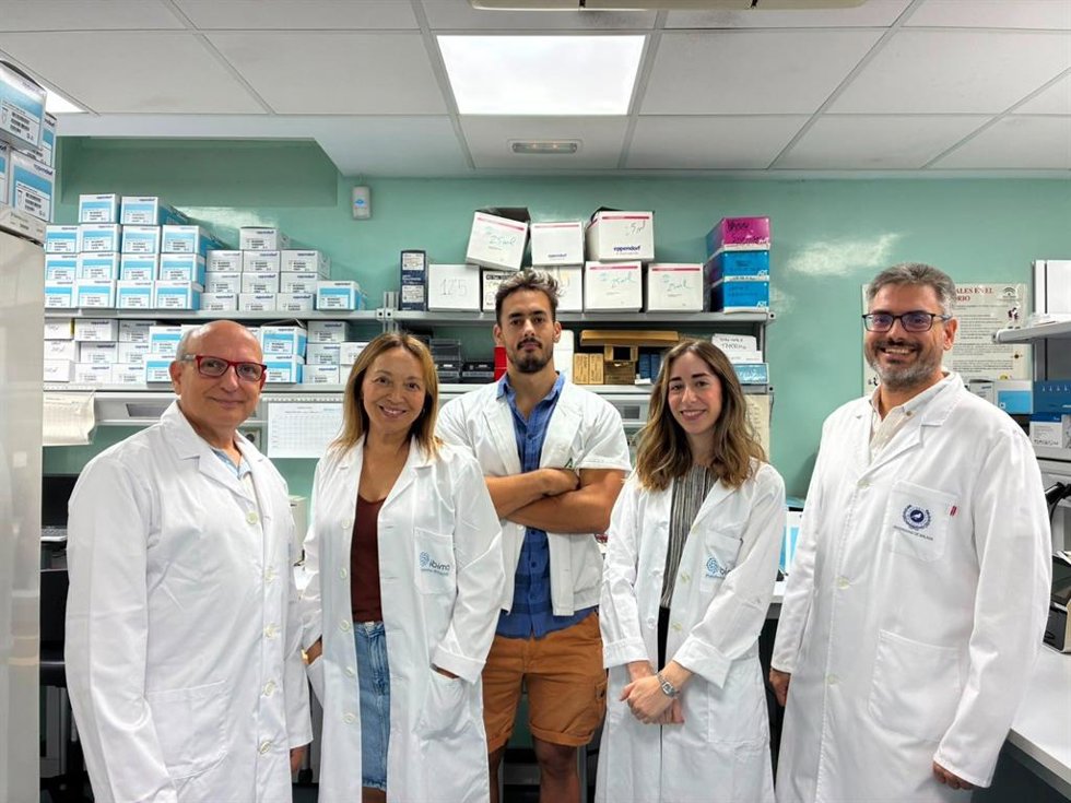 Miembros del equipo que ha realizado un estudio que ha identificado el potencial del D-chiro-inotisol, para actuar sobre varios de los mecanismos implicados en la enfermedad del Alzheimer.