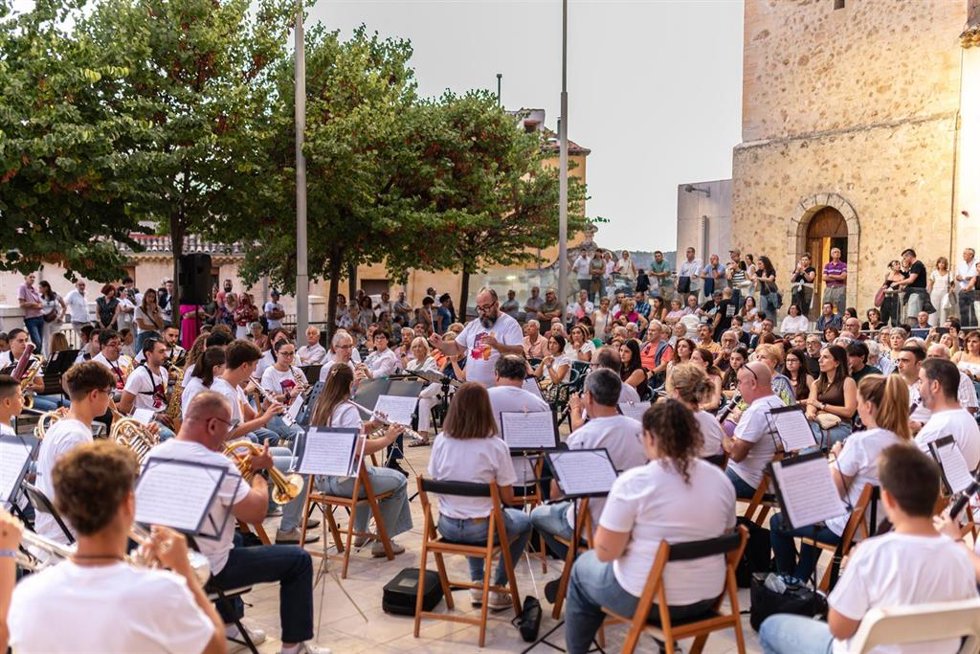 Actuación de la banda de música en Cuenca.