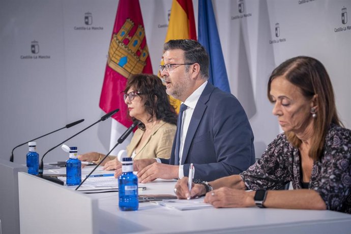 Archivo - El consejero de Educación, Cultura y Deportes, Amador Pastor.