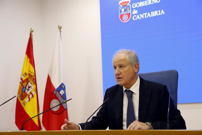 Archivo - El consejero de Industria, Eduardo Arasti