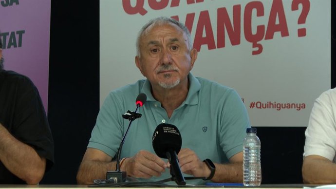 El secretario general de UGT, Pepe Álvarez, este viernes en Ripoll (Girona).