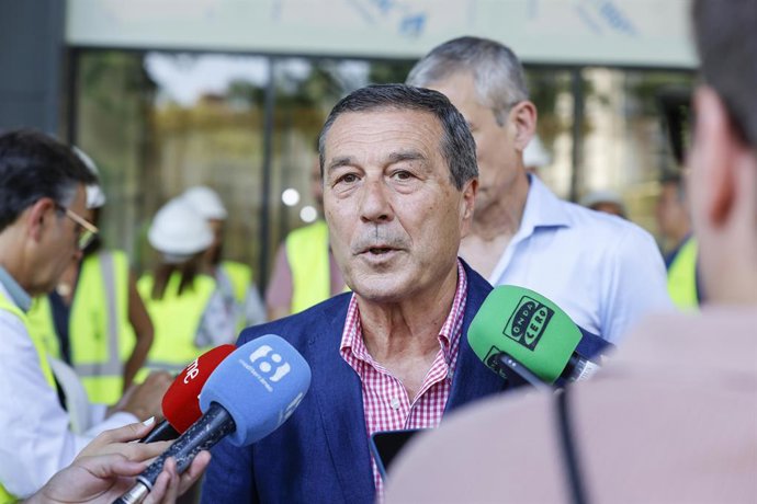 Archivo - Arxiu - El conseller de Sanitat de la Generalitat Valenciana, Marciano Gómez, en una imatge d'arxiu