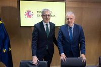 Torres ve "histórica" la nueva financiación para Canarias y afea al PP isleño que se haya quedado fuera