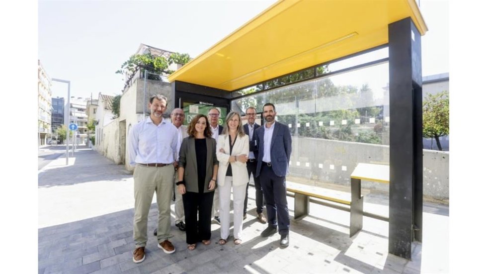Presentación en Cerdanyola (Barcelona) de la mejora de la línea de bus e3