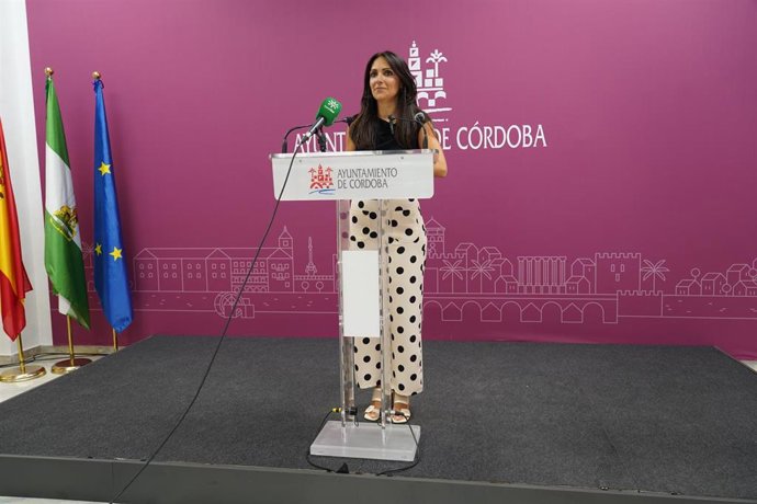 La concejala del Grupo Municipal Socialista en el Ayuntamiento de Córdoba Mamen González.