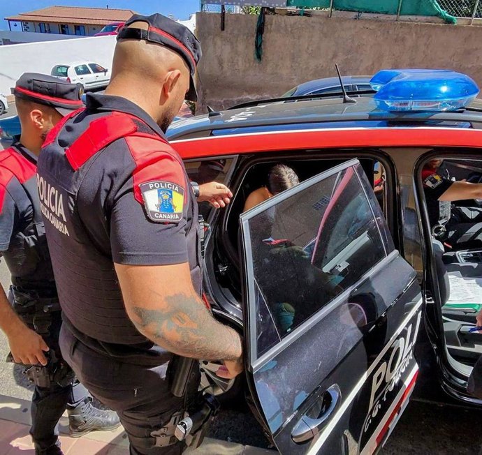 Una mujer detenida por la Policía Canaria en el norte de Tenerife