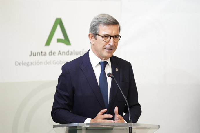 Archivo - El consejero de Universidad, Industria, Energía e Innovación, Jorge Paradela, interviene en el acto de toma de posesión del cargo de los nuevos delegados territoriales de la Junta. A 31 de julio de 2026 en Sevilla (Andalucía, España).