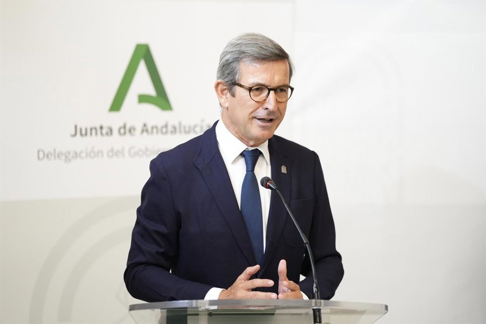 Archivo - El consejero de Universidad, Industria, Energía e Innovación, Jorge Paradela, interviene en el acto de toma de posesión del cargo de los nuevos delegados territoriales de la Junta. A 31 de julio de 2026 en Sevilla (Andalucía, España).
